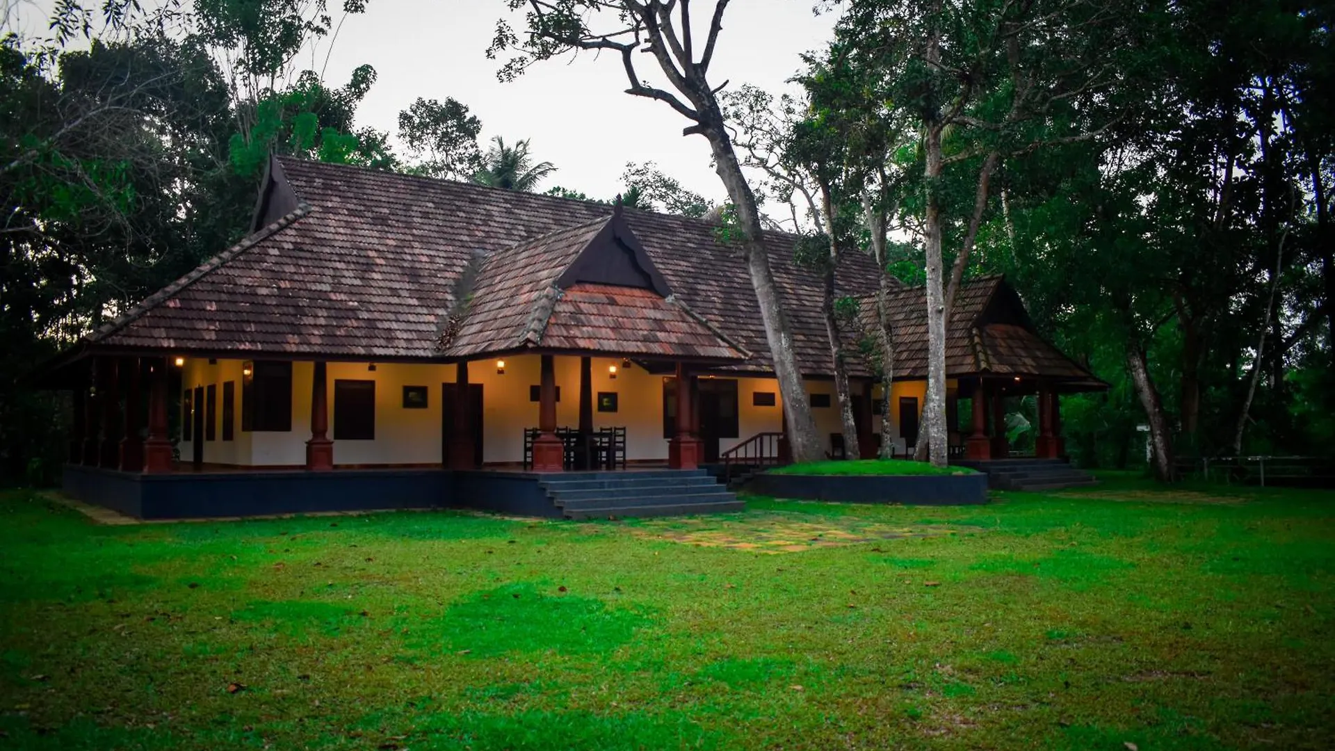 Marari Beach Palace Mararikulam