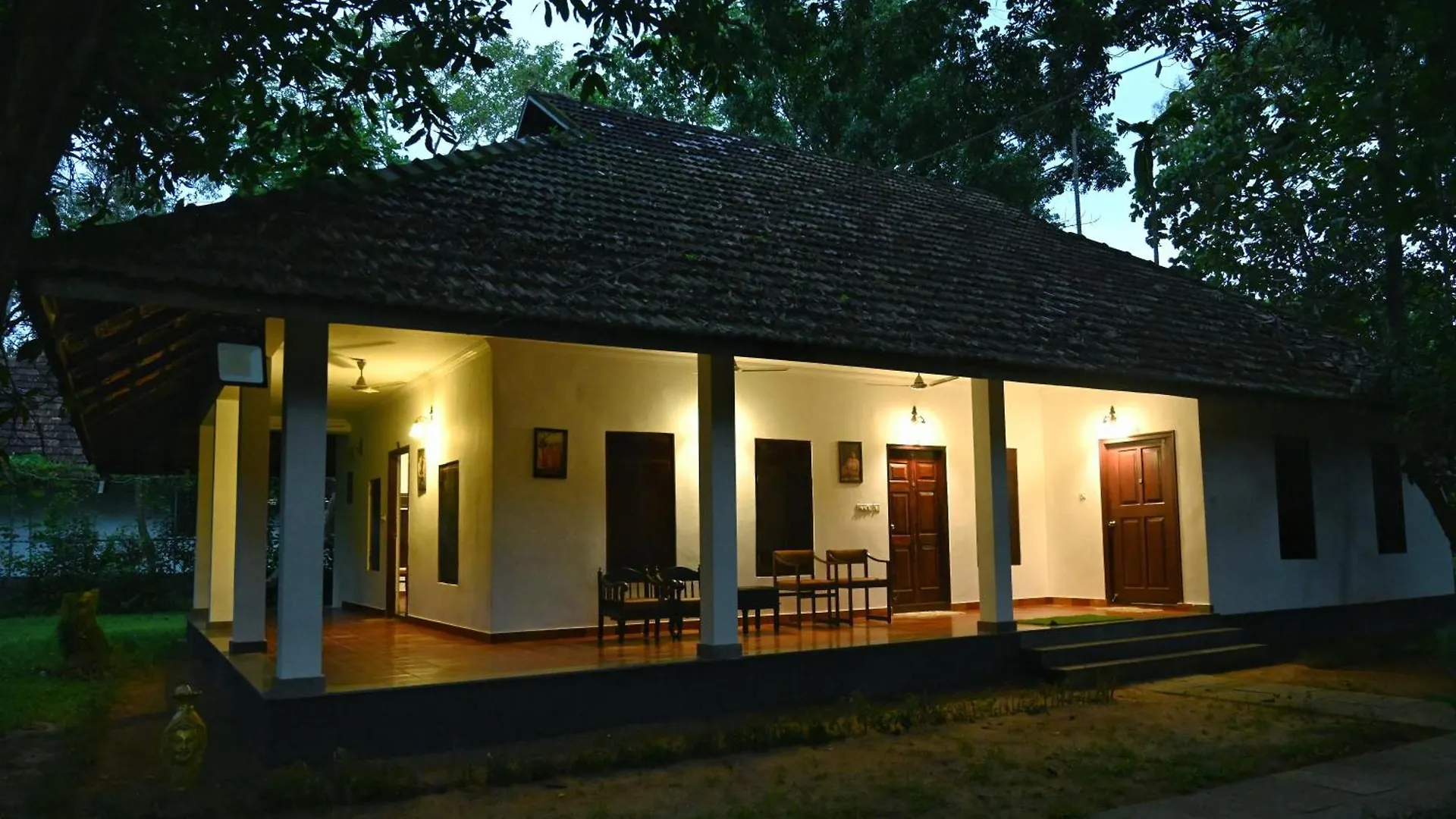 Marari Beach Palace Mararikulam Resort